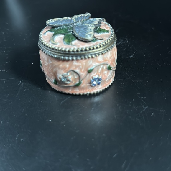 Vintage Butterfly Trinket Box - Picture 3 of 7